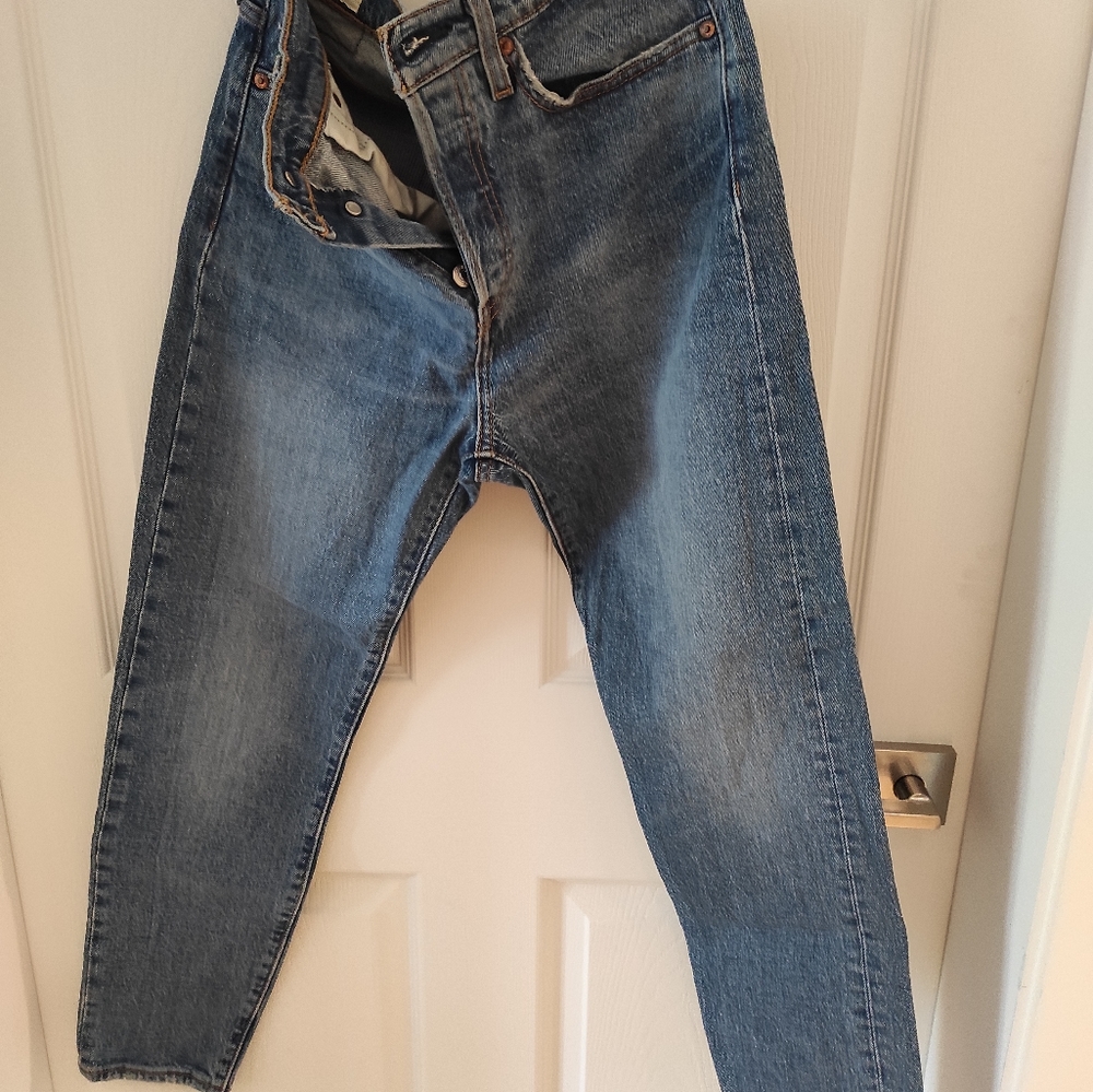 Levis wedgie denim size 28